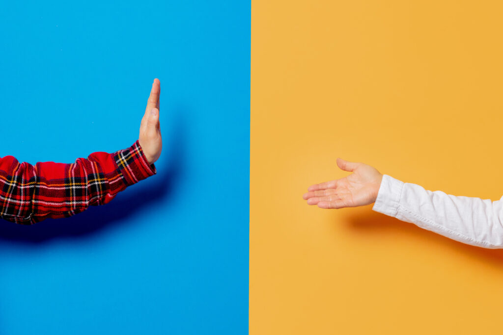 Meta Ads vs Google Ads 2026 comparison showing ROI, targeting, and performance differences.